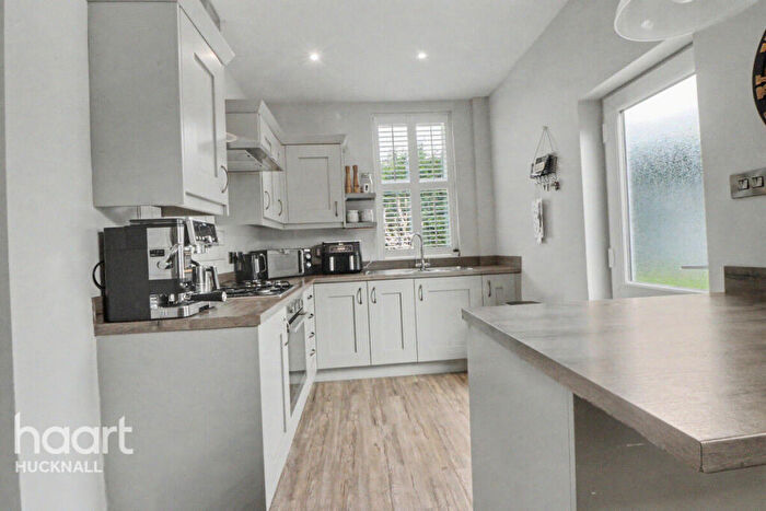 3 Bedroom Semi-Detached House For Sale In Mansfield Road, Nottingham, NG16