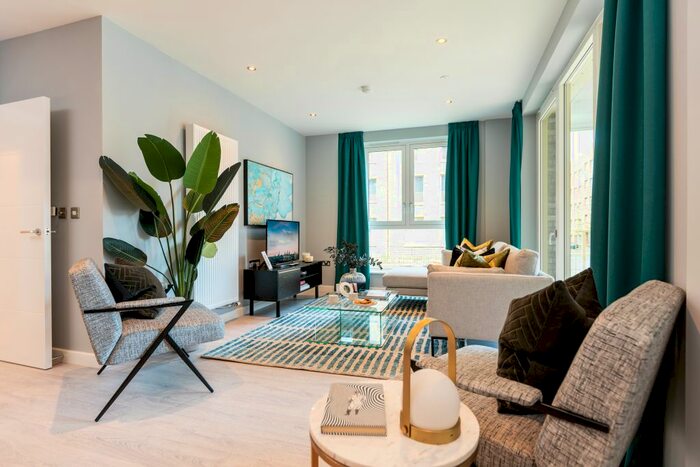 3 Bedroom Flat For Sale In "Type _" At Fielders Crescent, Barking, IG11
