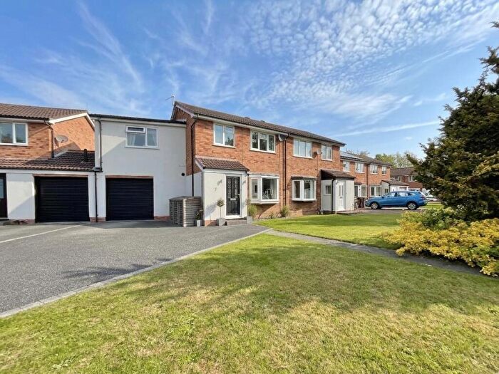 4 Bedroom Semi-Detached House For Sale In Heatherfield Court, Wilmslow, SK9