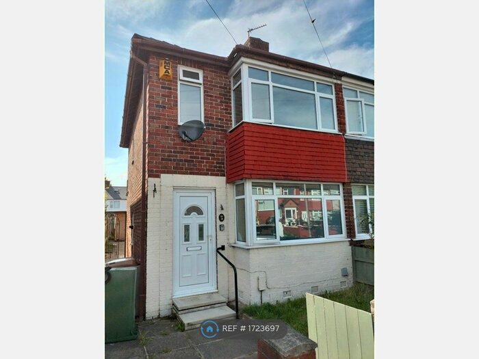 2 Bedroom End Of Terrace House To Rent In Curlender Close, North Birkenhead, CH41