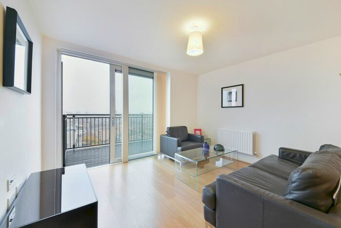 2 Bedroom Flat To Rent In Blues Street, Dalston, London, E8