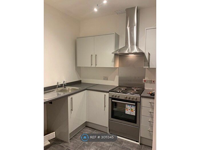 2 Bedroom Flat To Rent In John Street, Rhyl, LL18