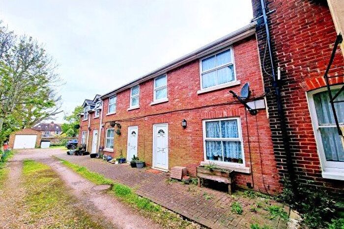 2 Bedroom Mews To Rent In Bury Road, Gosport, PO12