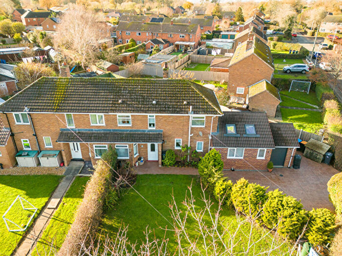 4 Bedroom Semi-Detached House For Sale In Lodge Lane, Chester, CH1