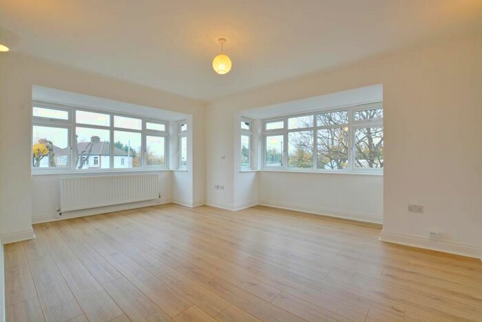 1 Bedroom Flat To Rent In Dallinger Road, Lee, London, SE12