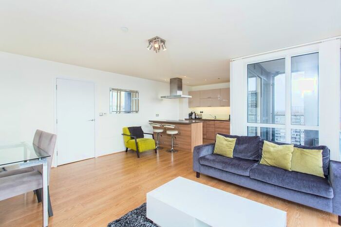 2 Bedroom Flat To Rent In Panoramic Tower, Hay Currie Street, Poplar, London, E14
