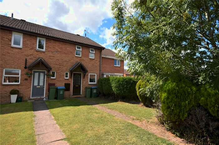 2 Bedroom Terraced House To Rent In Meadow Way, Aylesbury, Buckinghamshire HP20