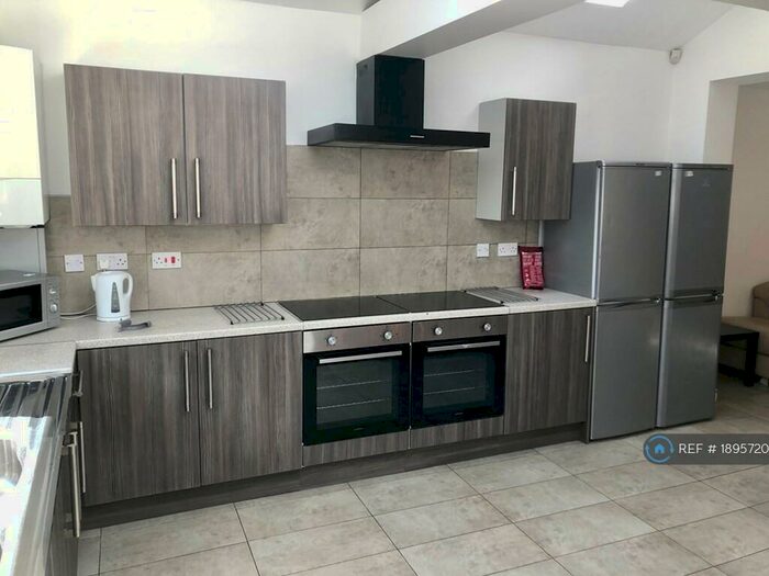 8 Bedroom Terraced House To Rent In Kenmare Road, Liverpool, L15