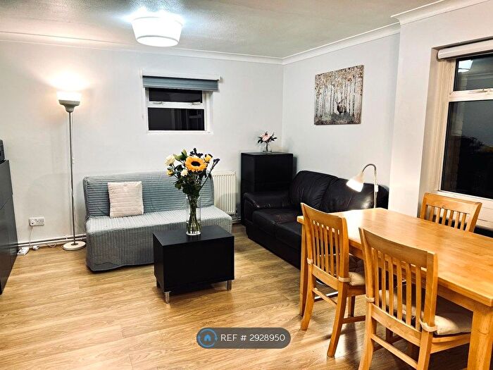 2 Bedroom Flat To Rent In Osterley Parkview Road, Hanwell, London, W7