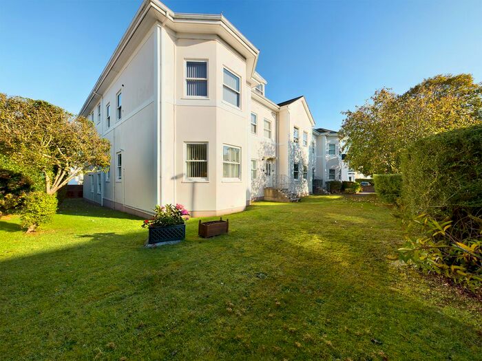 3 Bedroom Flat To Rent In Grosvenor Road, Paignton TQ4
