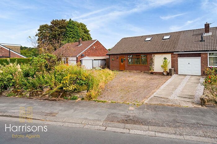 3 Bedroom Semi-Detached Bungalow For Sale In Patterdale Road, Bolton, BL2