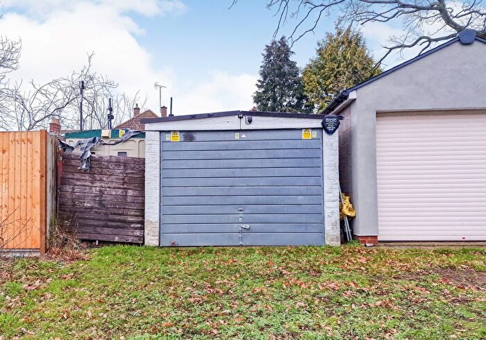 Garage / Parking For Sale In Garage At Clarence Road, Leighton Buzzard, Bedfordshire, LU7