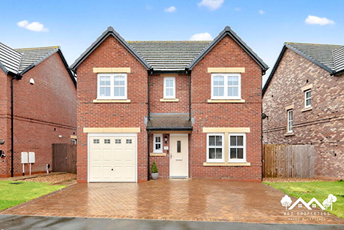 4 Bedroom Detached House For Sale In Hawthorn Lane, Feniscowles, Blackburn, BB2