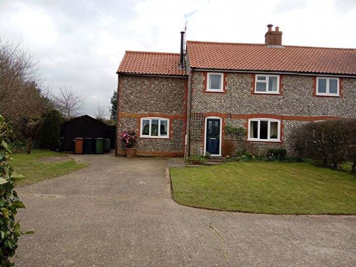 3 Bedroom Semi-detached House For Sale In Dalegate Road, Burnham Deepdale, PE31