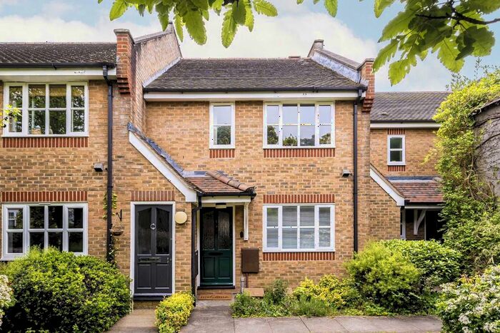 1 Bedroom Flat To Rent In Thames Street, Sunbury-On-Thames, TW16