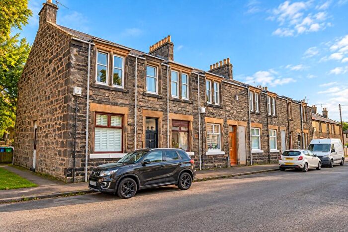 1 Bedroom Flat For Sale In Whirlbut Street, Dunfermline, KY11