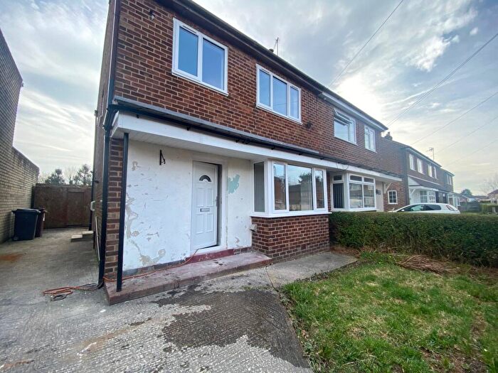 3 Bedroom House To Rent In The Crescent, Lostock Hall, PR5