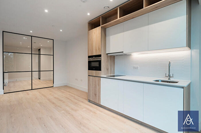 1 Bedroom Flat To Rent In Walton Street, Walton Street, HP21