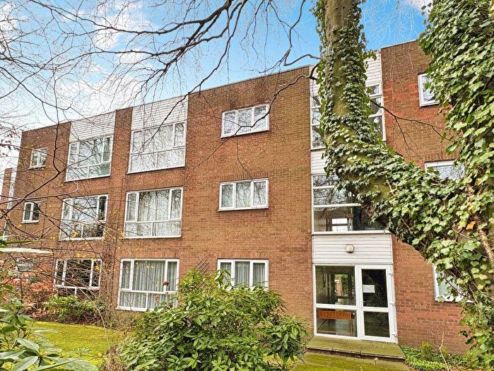 2 Bedroom Flat For Sale In Eastfield Road, Newcastle Upon Tyne, NE12