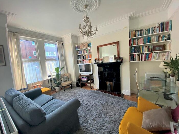 3 Bedroom Semi-Detached House To Rent In Westbourne Road, Sydenham, London SE26