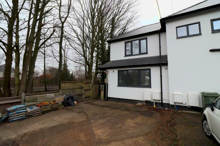 2 Bedroom House To Rent In School Road, Billericay, CM12