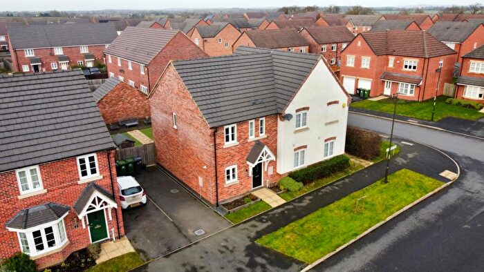 3 Bedroom Semi-Detached House For Sale In Grandison Close, Derby, Derbyshire, DE22