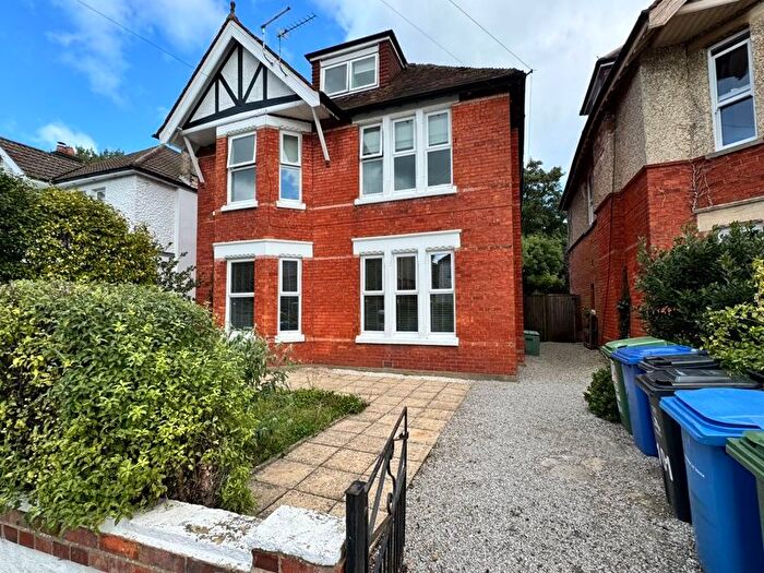 2 Bedroom Flat To Rent In Parkstone Avenue, Lower Parkstone, Poole, BH14