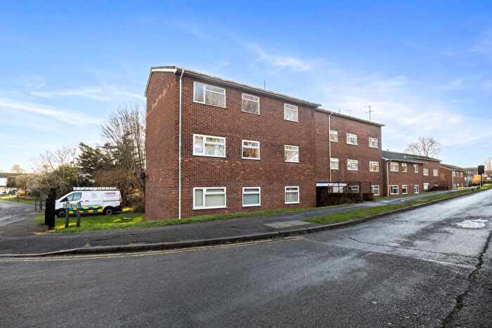 3 Bedroom Flat For Sale In Black Path, Polegate, BN26