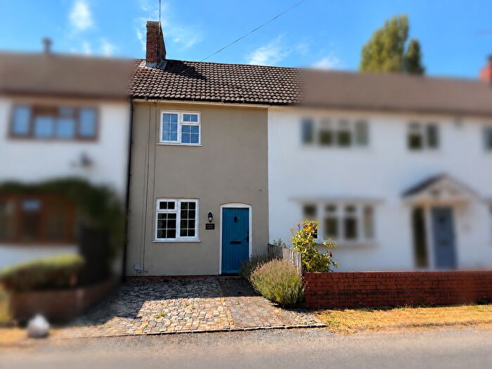 2 Bedroom Cottage To Rent In Woodmill, Burton-On-Trent, DE13