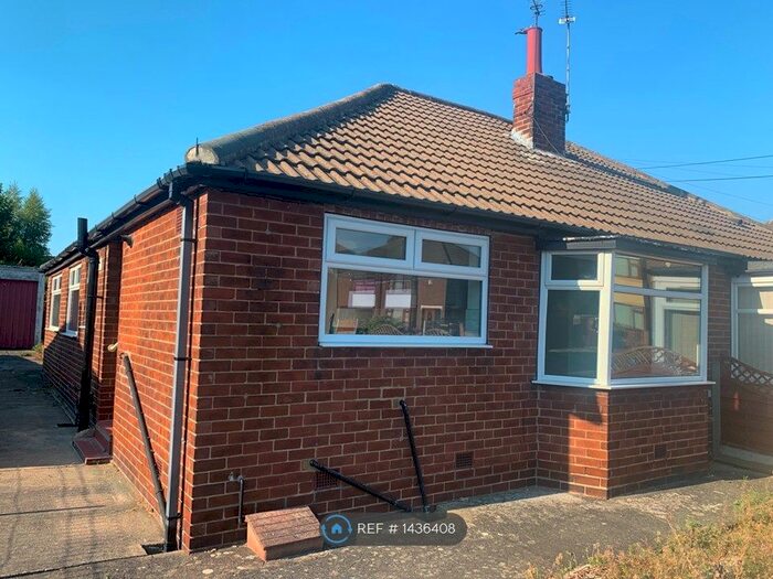 3 Bedroom Bungalow To Rent In Poplar Avenue, Garforth, Leeds, LS25