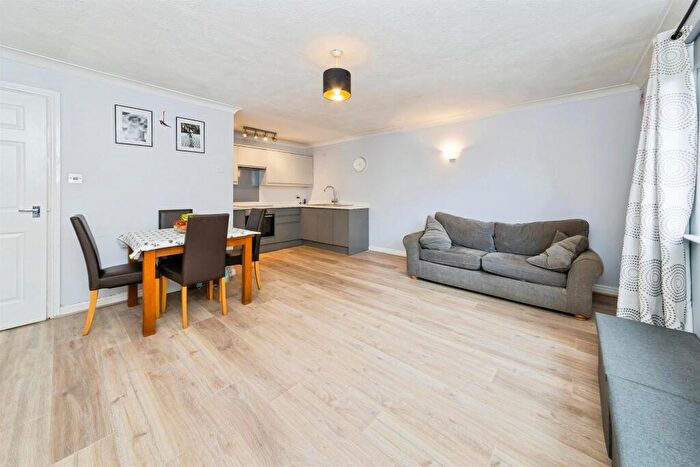 2 Bedroom Flat For Sale In Station Road, Crawley Down, Crawley, RH10