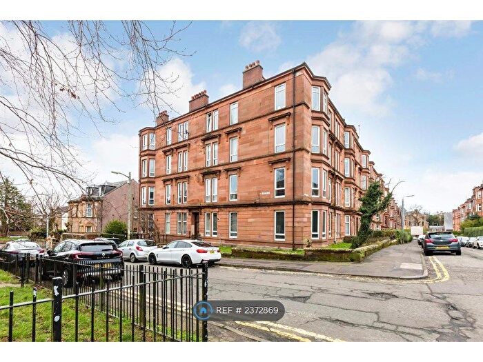 3 Bedroom Flat To Rent In Dennistoun, Glasgow, G31