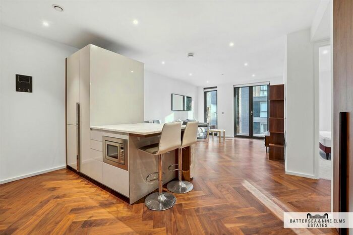 2 Bedroom Flat To Rent In Ambassador Building, Embassy Gardens, SW11