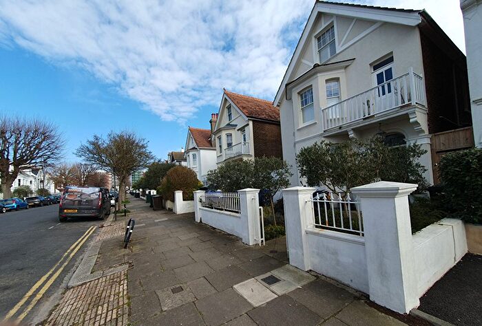 1 Bedroom Studio To Rent In Walsingham Road, Hove, BN3