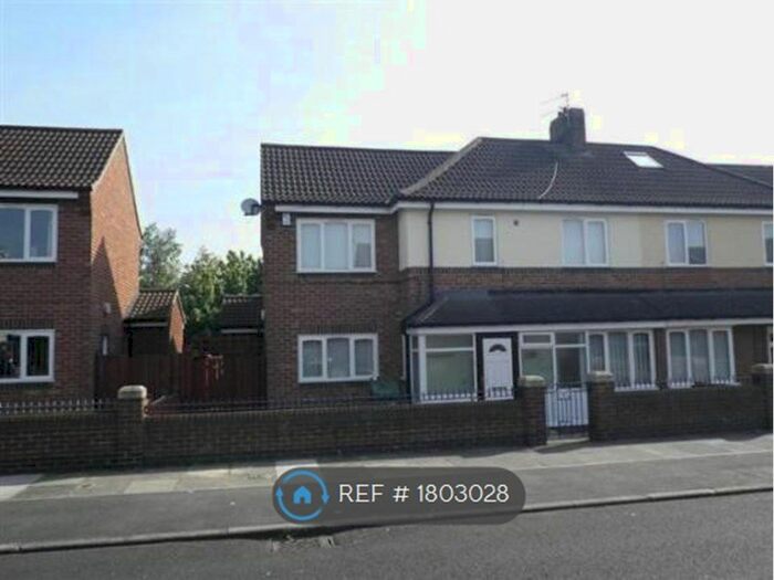 3 Bedroom Semi-Detached House To Rent In Hive Close, Stockton On Tees, TS19