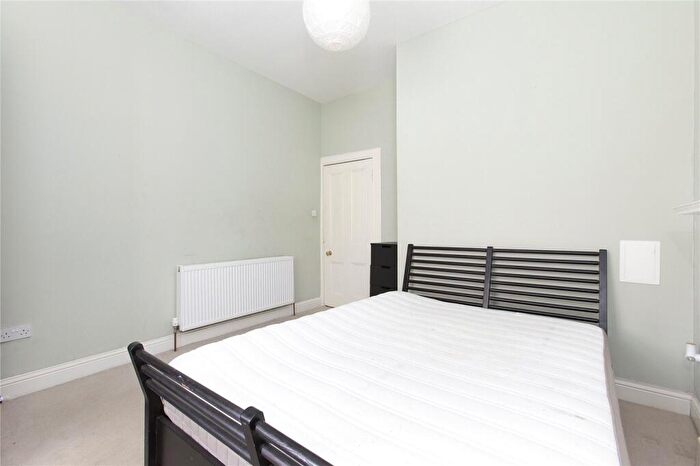 1 Bedroom Flat To Rent In Primrose Terrace, Edinburgh, EH11