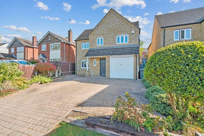 4 Bedroom Detached House For Sale In Barton Road, Gravenhurst, MK45