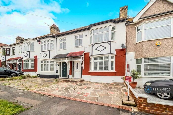 3 Bedroom Terraced House To Rent In Woodford Green, Woodford Green, IG8