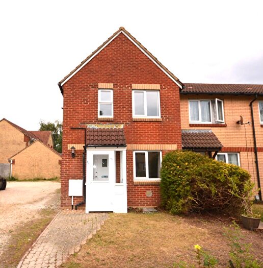 2 Bedroom Town House To Rent In Bournemouth, BH8