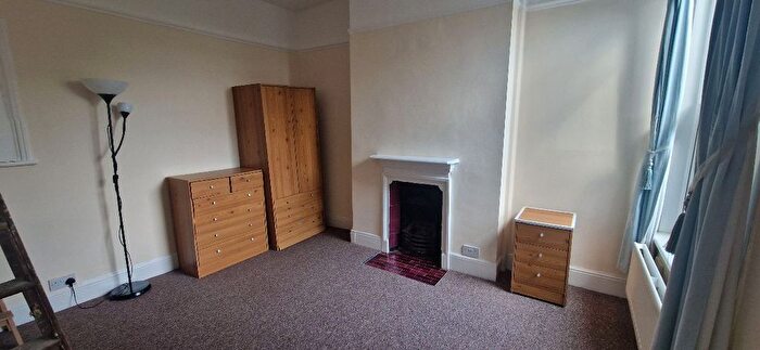 2 Bedroom Flat To Rent In Hillfield Park, Muswell Hill, London, N10