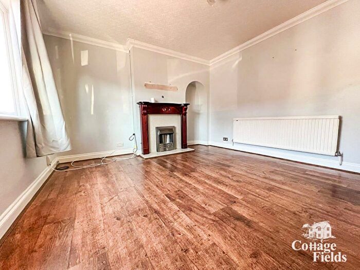 3 Bedroom House To Rent In Platts Road, Enfield, EN3