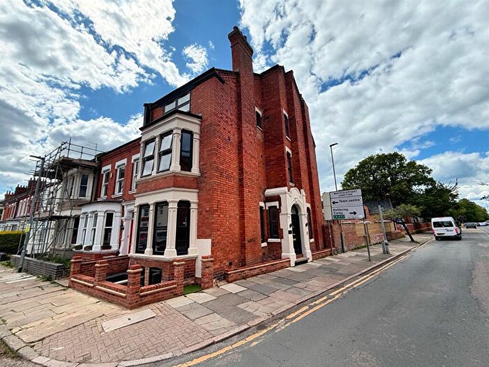 1 Bedroom Flat To Rent In . Studio Room. Abington Grove, NN1