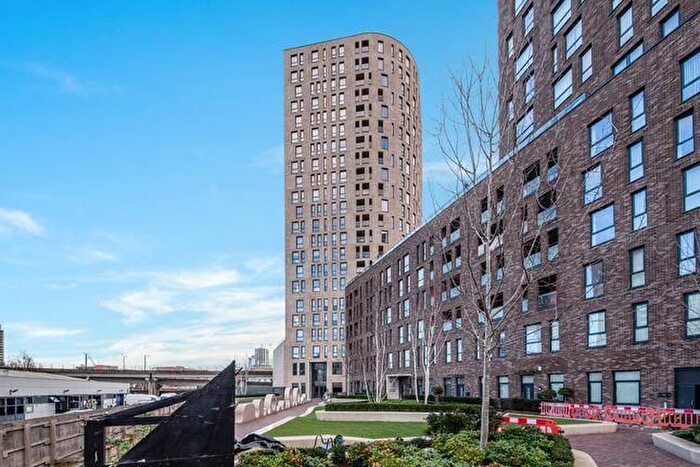 1 Bedroom Flat To Rent In Talisman Tower, Williamsburg Plaza, E14
