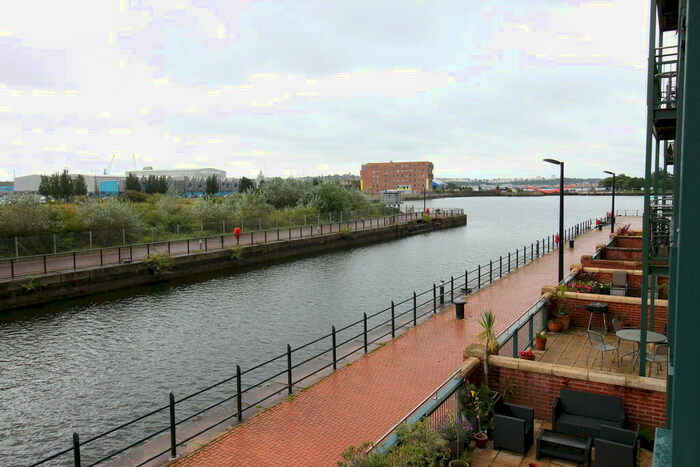2 Bedroom Apartment To Rent In Adventurers Quay, Cardiff Bay, CF10