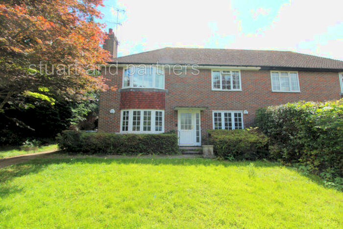 2 Bedroom Flat To Rent In Ottafield Court, Greenways, Haywards Heath, RH16