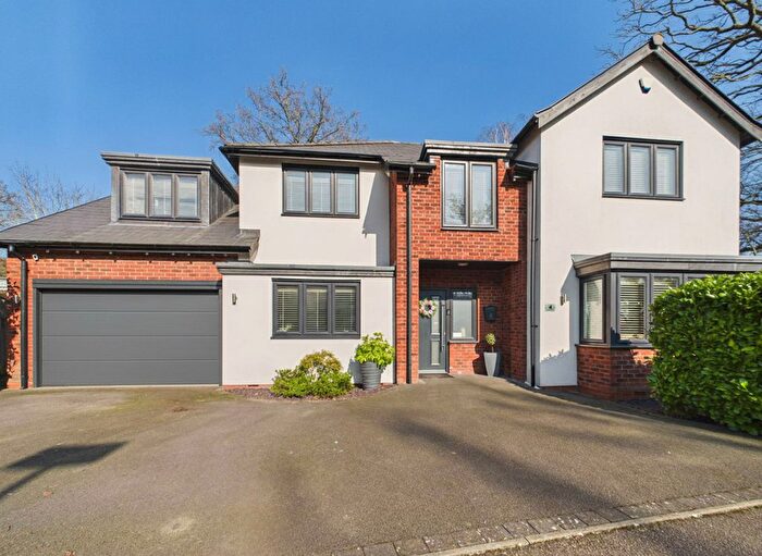 5 Bedroom Detached House For Sale In Penns Lake Road, Walmley, Sutton Coldfield, B76