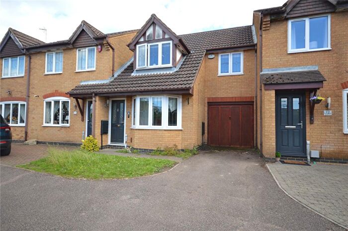 3 Bedroom Terraced House For Sale In Haycroft, Luton, Bedfordshire, LU2