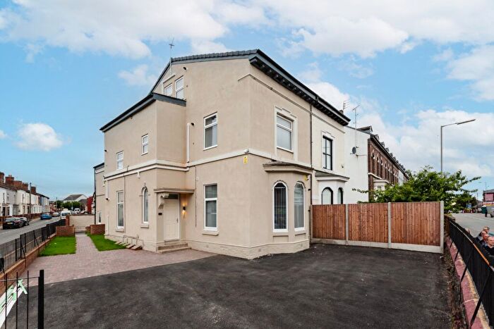 6 Bedroom Semi Detached House For Sale In York Villas, Liverpool, L4