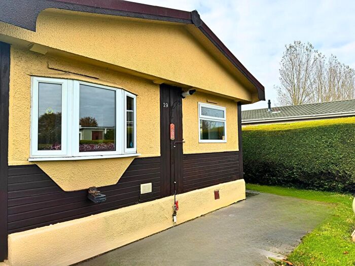 2 Bedroom Park Home For Sale In Marshmoor Park, Marshmoor Park, Great Bricett, Ipswich, Suffolk, IP7