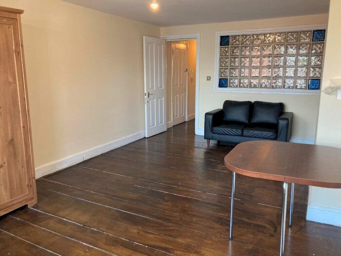 1 Bedroom Apartment To Rent In Chichele House, Cricklewood Broadway, London, Greater London, NW2